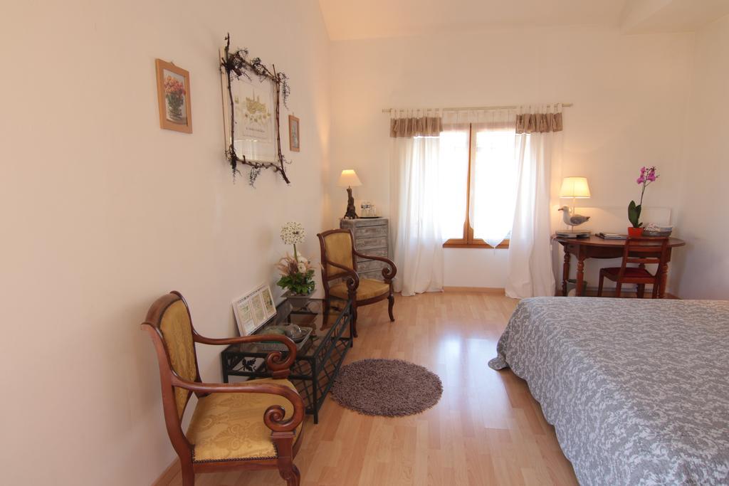 Domaine De La Queyssie Bed and Breakfast Saussignac Buitenkant foto